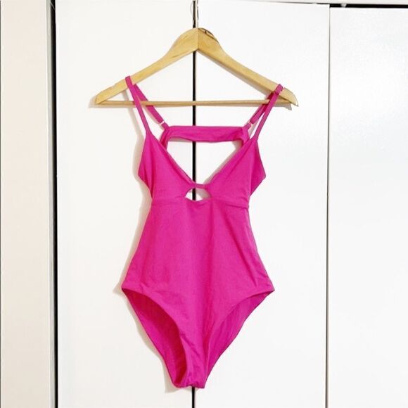 TAVIK Adrian Moderate One-Piece Swimsuit Size M - Picture 6 of 7